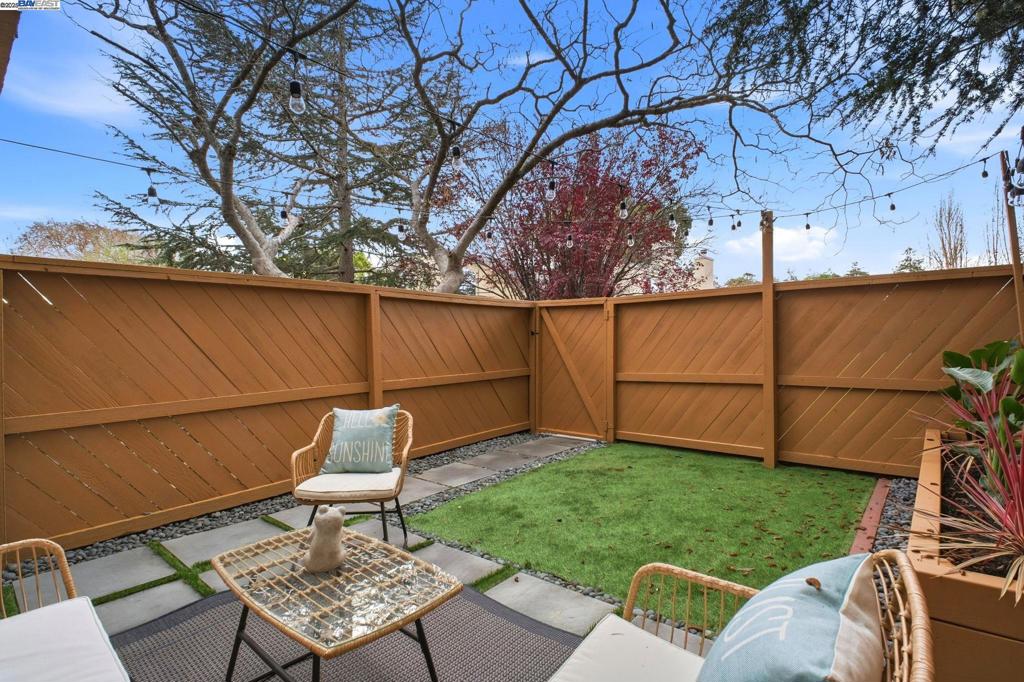 BRIARWOOD - Residential