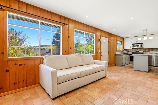 2285 Lausanne Drive