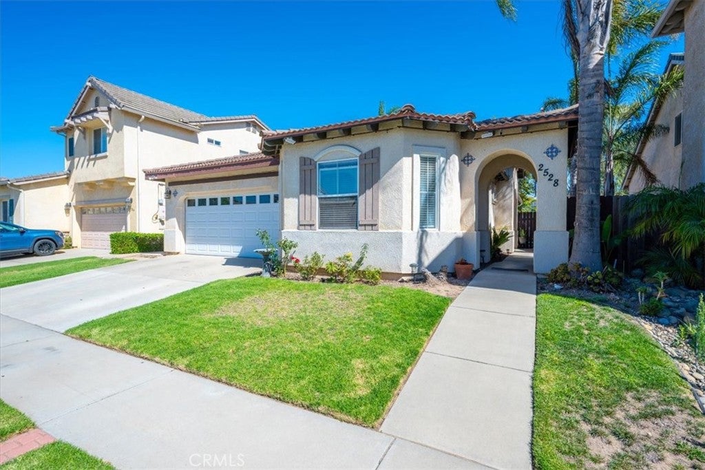 2528 Ellen Lane