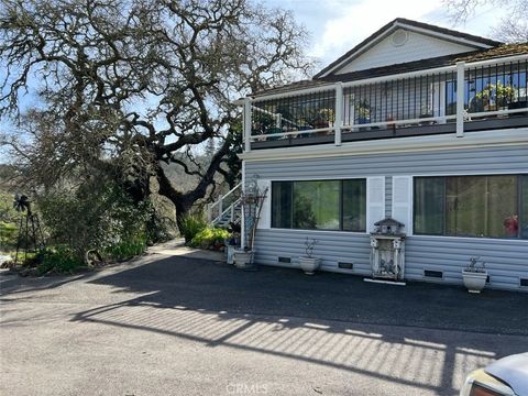 Photo of 13700 Morro Road, Atascadero, CA 93422 (MLS # SC25093990)