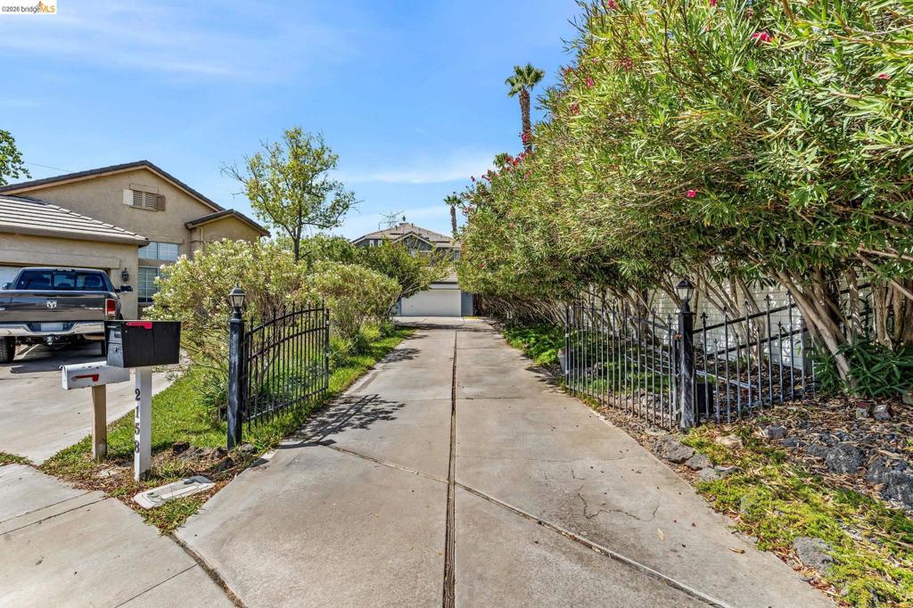 2158 Newport Ct
