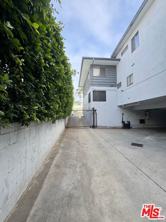 212 W Plymouth Street