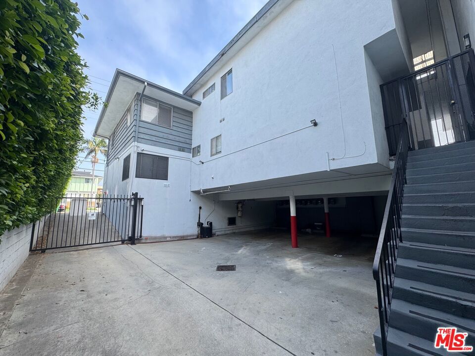 212 W Plymouth Street