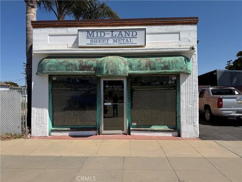 Photo of 125 E Fesler Street, Santa Maria, CA 93454 (MLS # PI26105160)