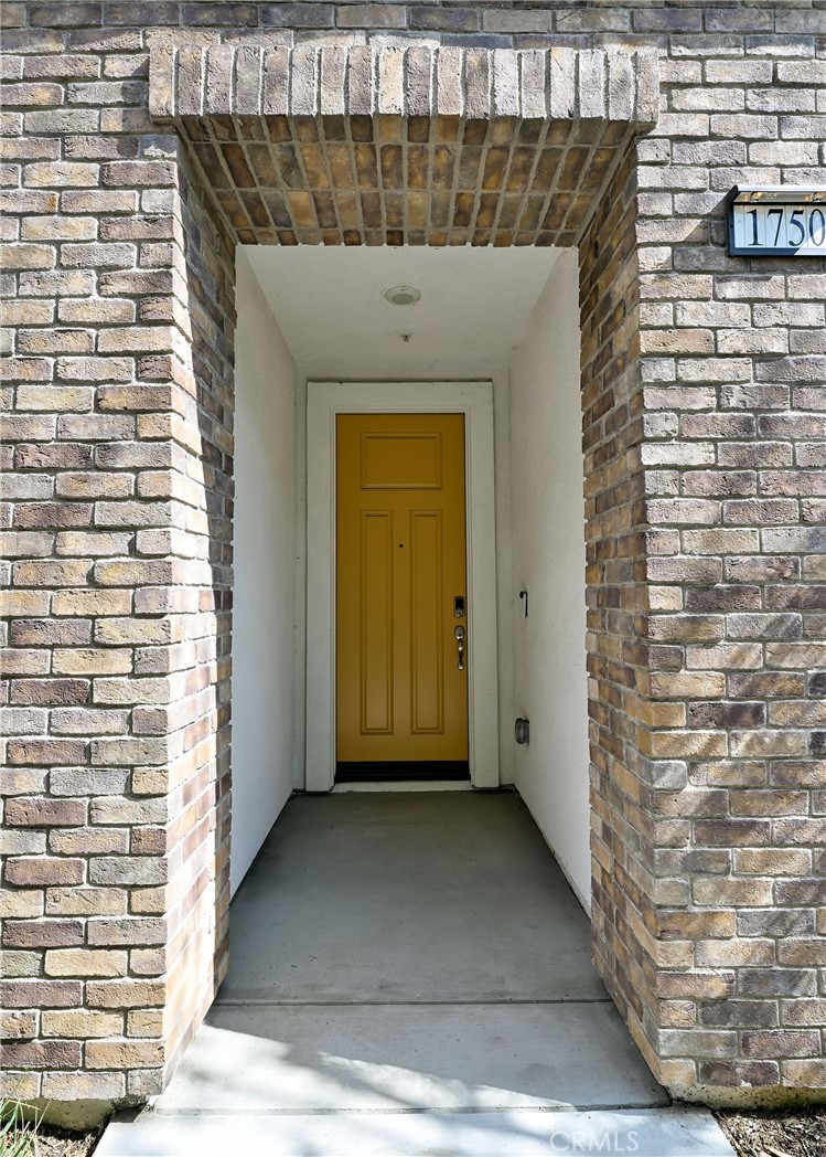 1750 Cayton Loop