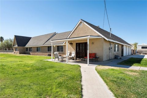 Photo of 41009 17th St W, Palmdale, CA 93551 (MLS # SR25251650)