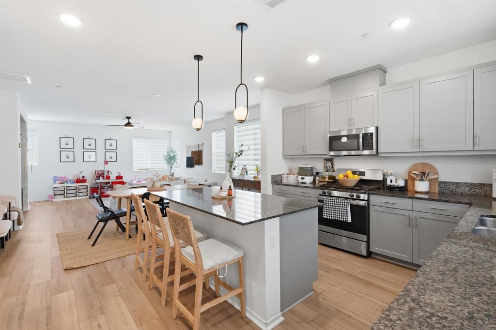 5491 Seacliff Pl Pl 108, San Diego CA 92154