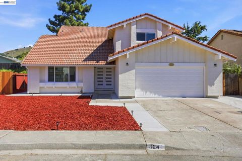 Photo of 124 Erin Dr Dr, Vallejo, CA 94589 (MLS # 41128355)