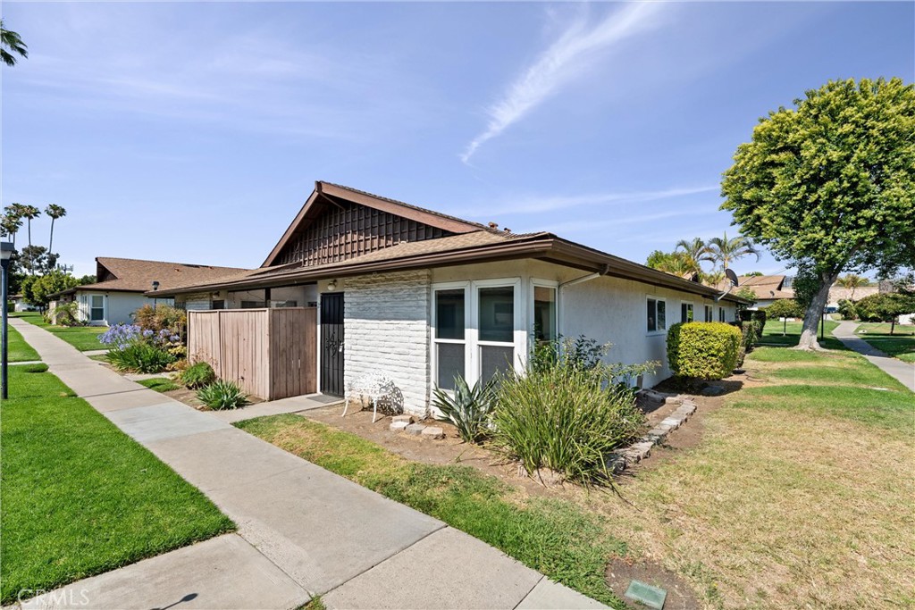 1800 E Heim Avenue 25