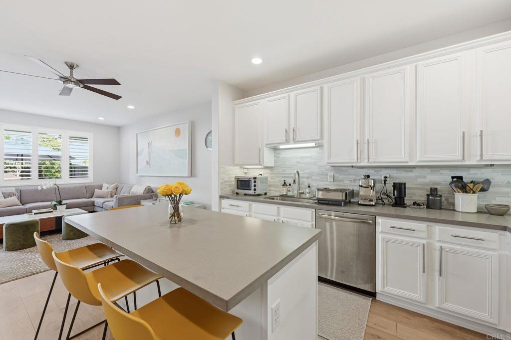 6485 Alexandri Circle