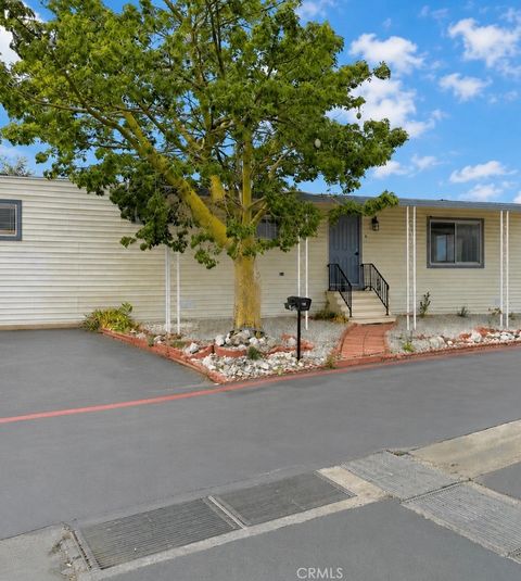 Photo of 27361 Sierra Highway #198, Canyon Country, CA 91351 (MLS # SR25272849)