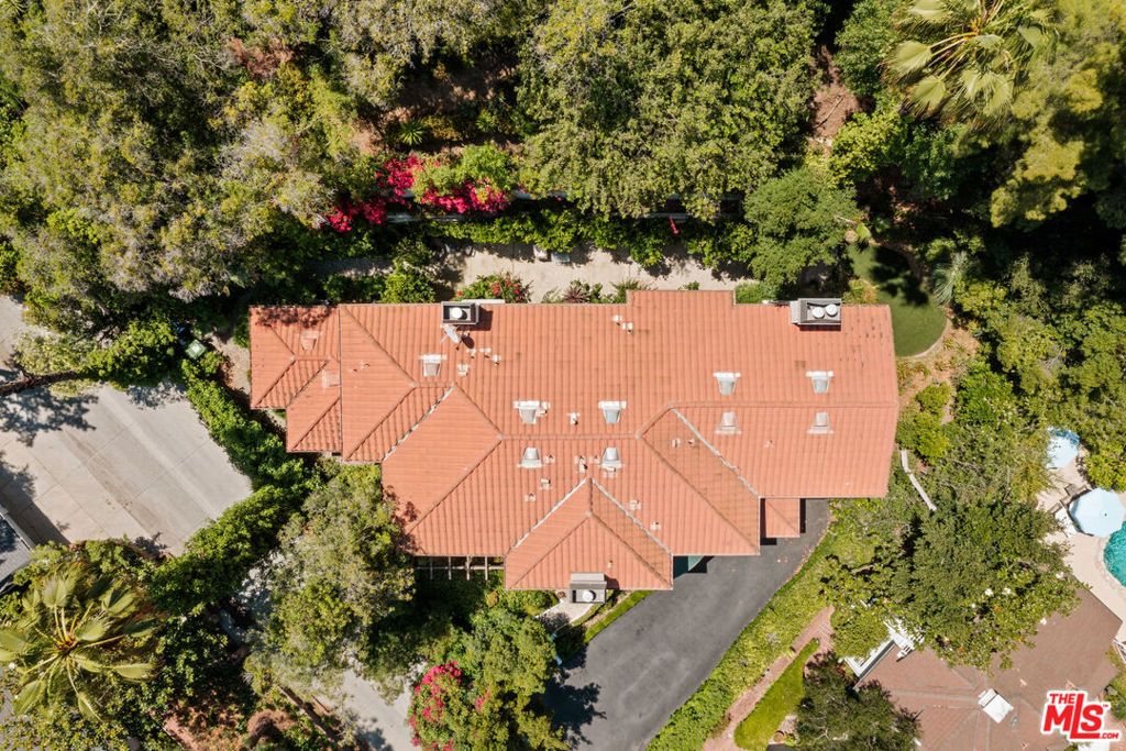 Photo of 10685 Somma Way, Los Angeles, CA 90077 (MLS # 25549943)