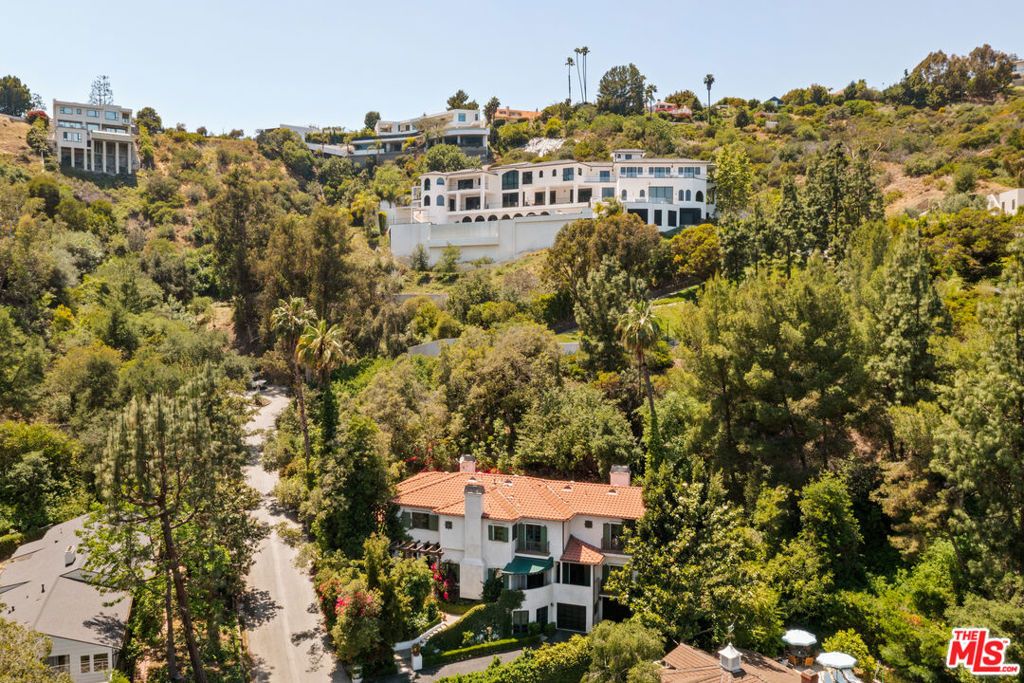 Photo of 10685 Somma Way, Los Angeles, CA 90077 (MLS # 25549943)