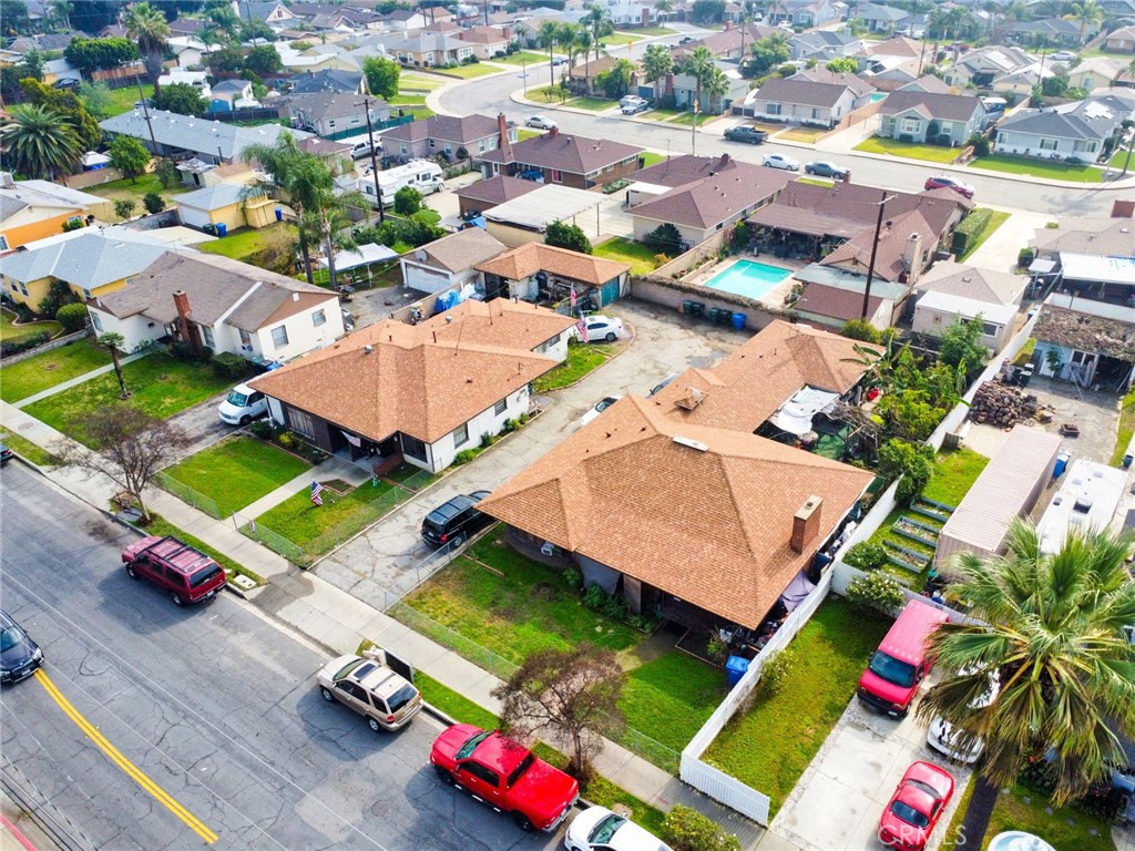 886 E Kingsley Avenue