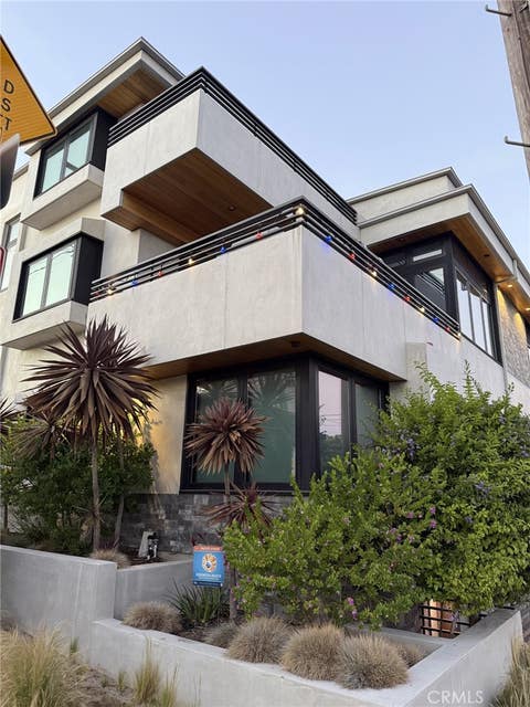 Photo of 800 Bard ST, Hermosa Beach, CA 90254 (MLS # SB26132508)