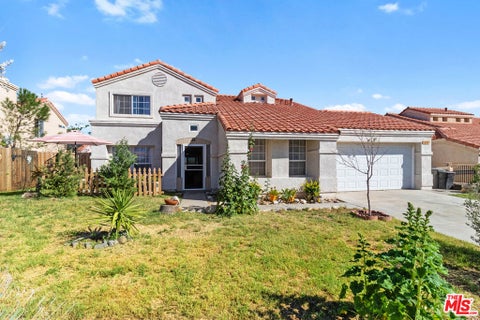 Photo of 1631 Roseglen Place, Palmdale, CA 93550 (MLS # 26866017)