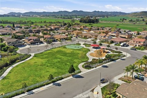 Tiny photo for 31618 Shawnee Cir, Menifee, CA 92584 (MLS # SW26049628)