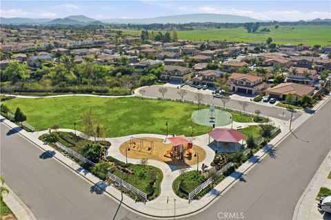 Tiny photo for 31618 Shawnee Cir, Menifee, CA 92584 (MLS # SW26049628)