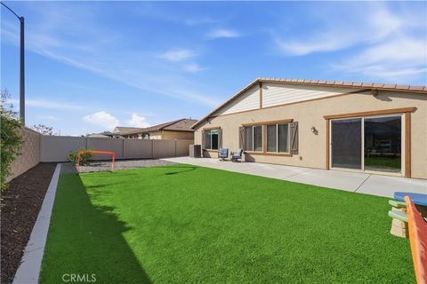 Tiny photo for 31618 Shawnee Cir, Menifee, CA 92584 (MLS # SW26049628)