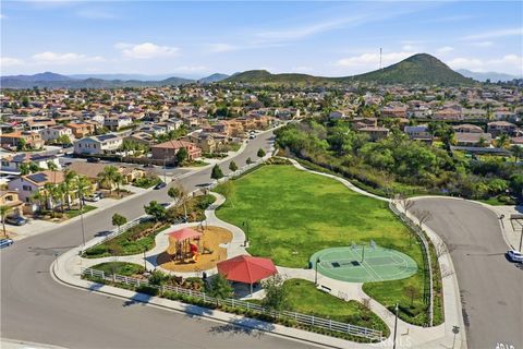 Tiny photo for 31618 Shawnee Cir, Menifee, CA 92584 (MLS # SW26049628)