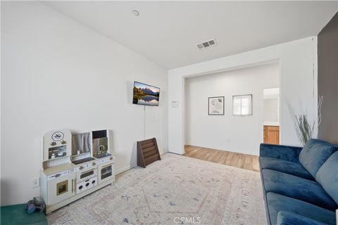 Tiny photo for 31618 Shawnee Cir, Menifee, CA 92584 (MLS # SW26049628)