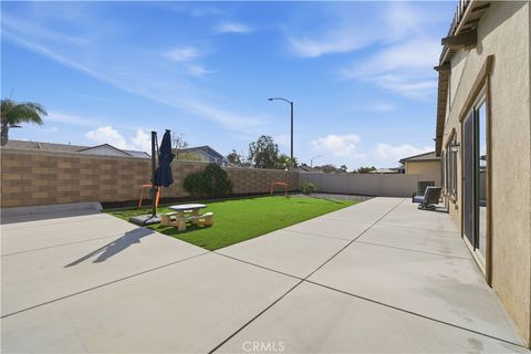 Tiny photo for 31618 Shawnee Cir, Menifee, CA 92584 (MLS # SW26049628)