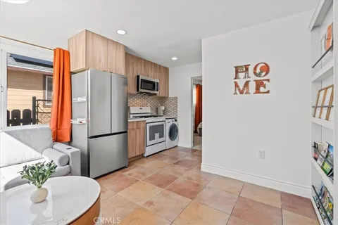 MLS: OC26027631