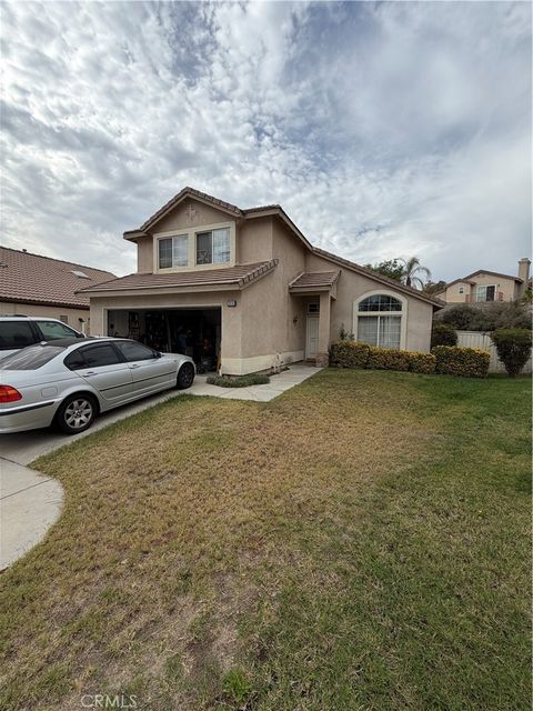 Photo of 29080 Stonegate Court, Highland, CA 92346 (MLS # CV25260523)