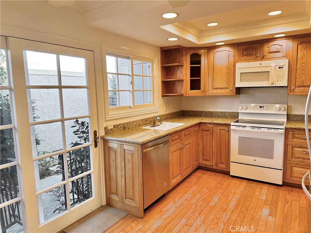 Photo of 28005 28005 Ridgebluff Court, Rancho Palos Verdes, CA 90275 (MLS # SB25230522)