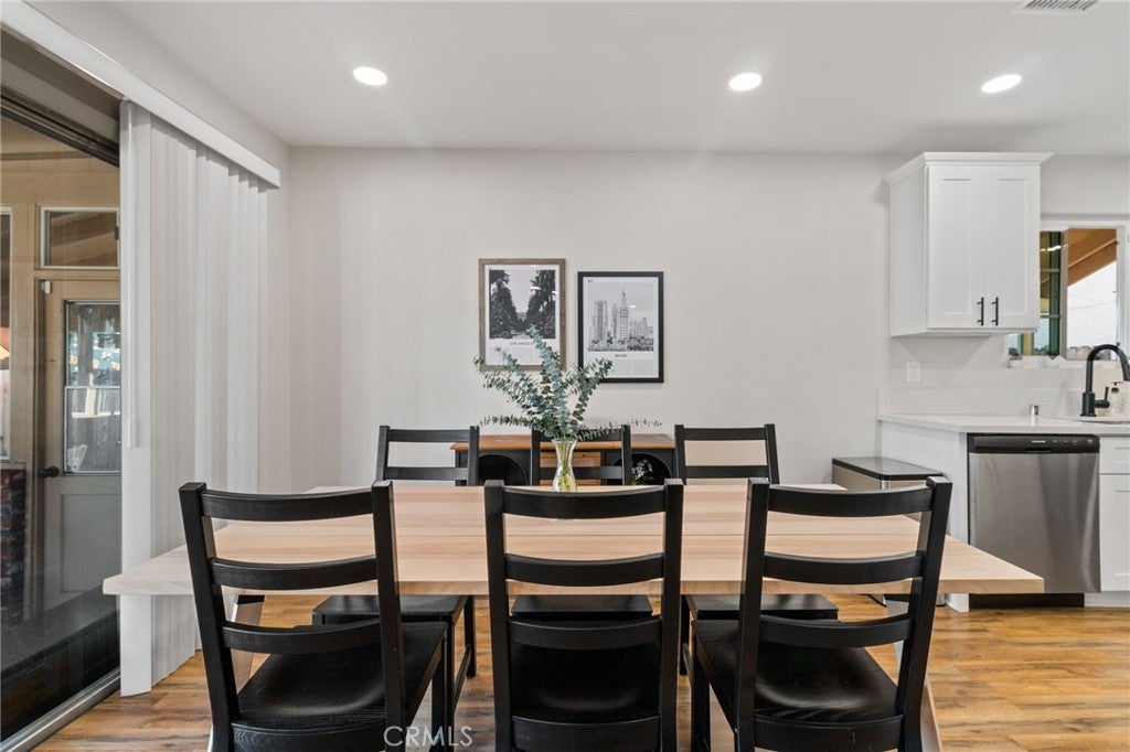1136 W Edna Place