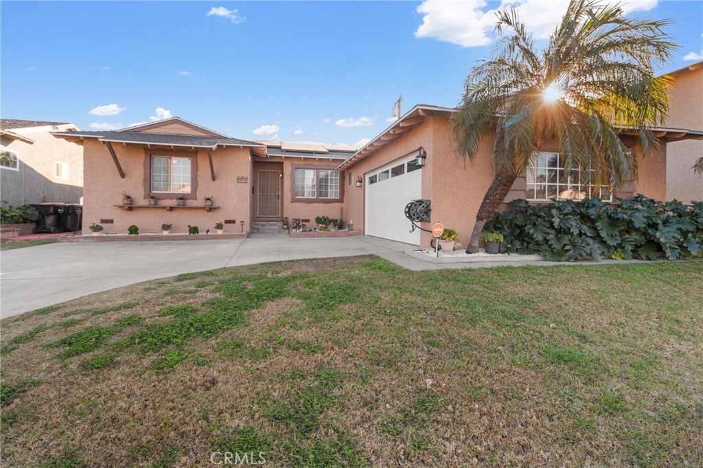 1136 W Edna Place