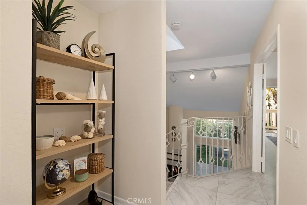 Laguna Niguel, California 92677, United States, 2 Bedrooms Bedrooms, ,3 BathroomsBathrooms,Residential,Active,205411