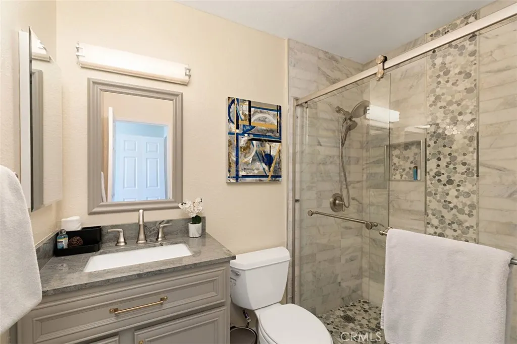 Laguna Niguel, California 92677, United States, 2 Bedrooms Bedrooms, ,3 BathroomsBathrooms,Residential,Active,205411