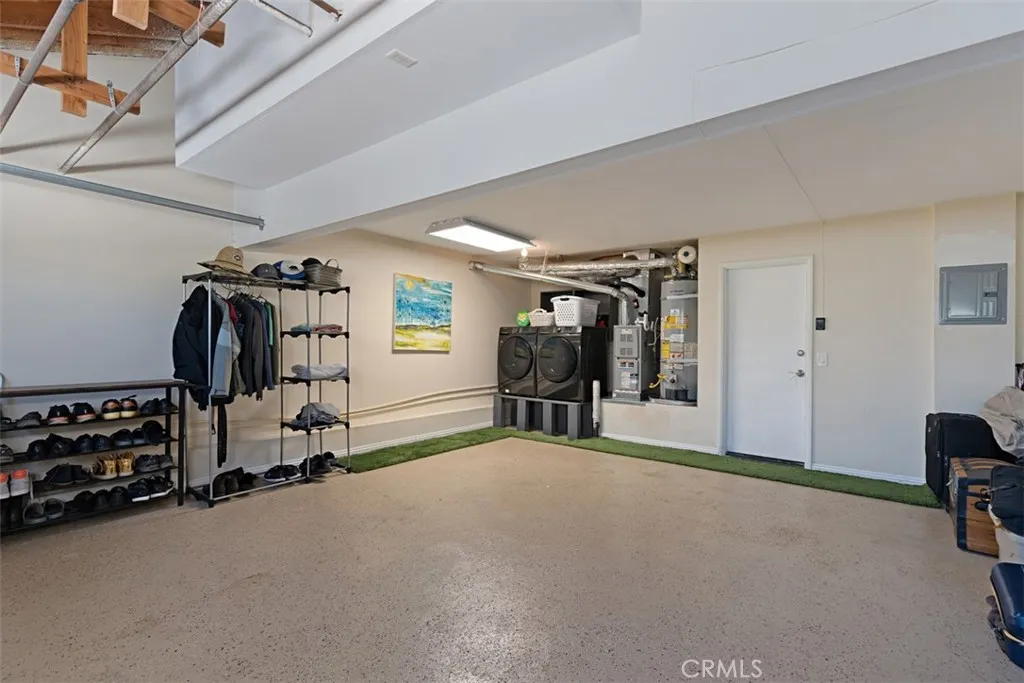 Laguna Niguel, California 92677, United States, 2 Bedrooms Bedrooms, ,3 BathroomsBathrooms,Residential,Active,205411