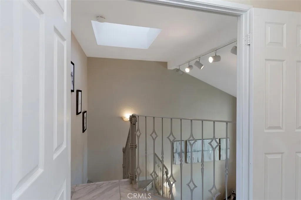 Laguna Niguel, California 92677, United States, 2 Bedrooms Bedrooms, ,3 BathroomsBathrooms,Residential,Active,205411