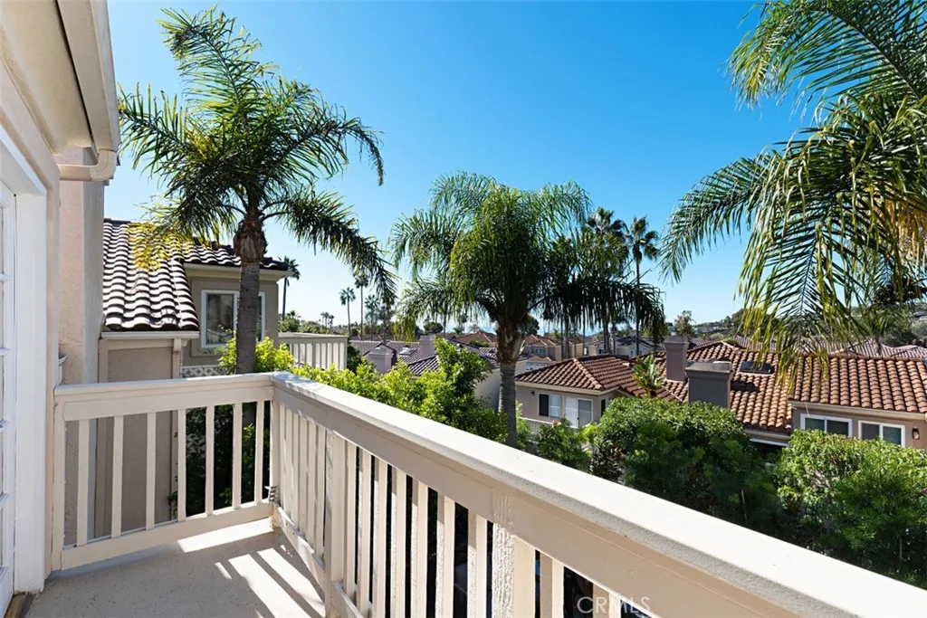 Laguna Niguel, California 92677, United States, 2 Bedrooms Bedrooms, ,3 BathroomsBathrooms,Residential,Active,205411