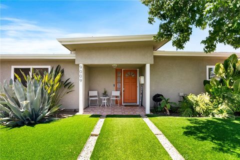 Photo of 9009 Bluford Avenue, Whittier, CA 90602 (MLS # DW25182042) Photo of 9009 Bluford Avenue, Whittier, CA 90602 (MLS # DW25182042)