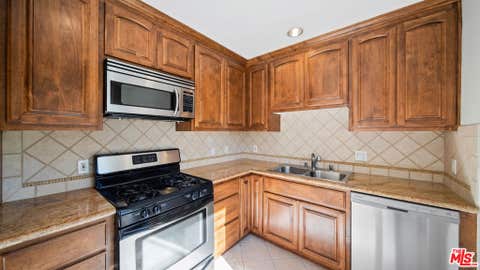 Photo of 2300 Fox Hills Drive #101, Los Angeles, CA 90064 (MLS # 26866879)