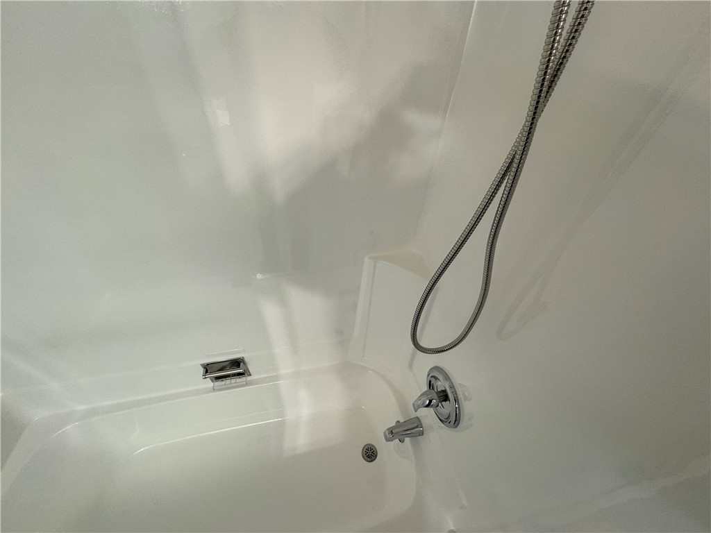 Casa Loma (CL) - Residential Lease