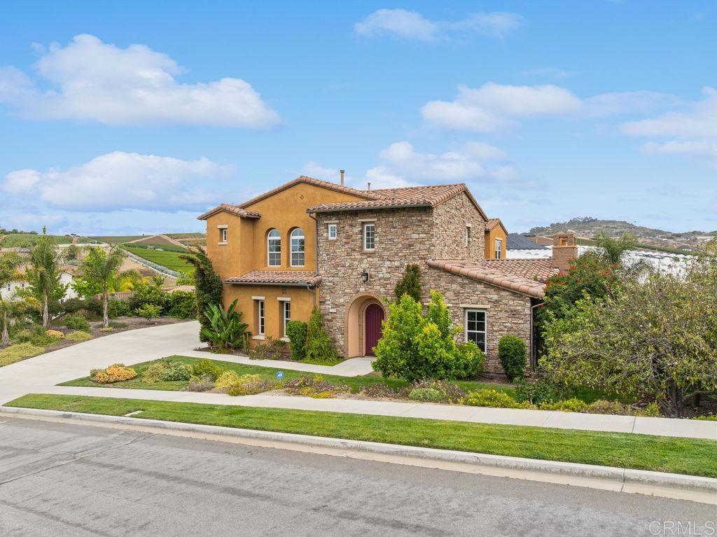 5544 Papagallo Drive