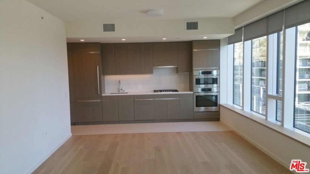 Photo of 889 Francisco Street #2503, Los Angeles, CA 90017 (MLS # 26704227)