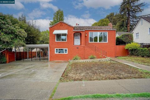 Photo of 121 Bella Vista Way Way, Vallejo, CA 94590 (MLS # 41115203)