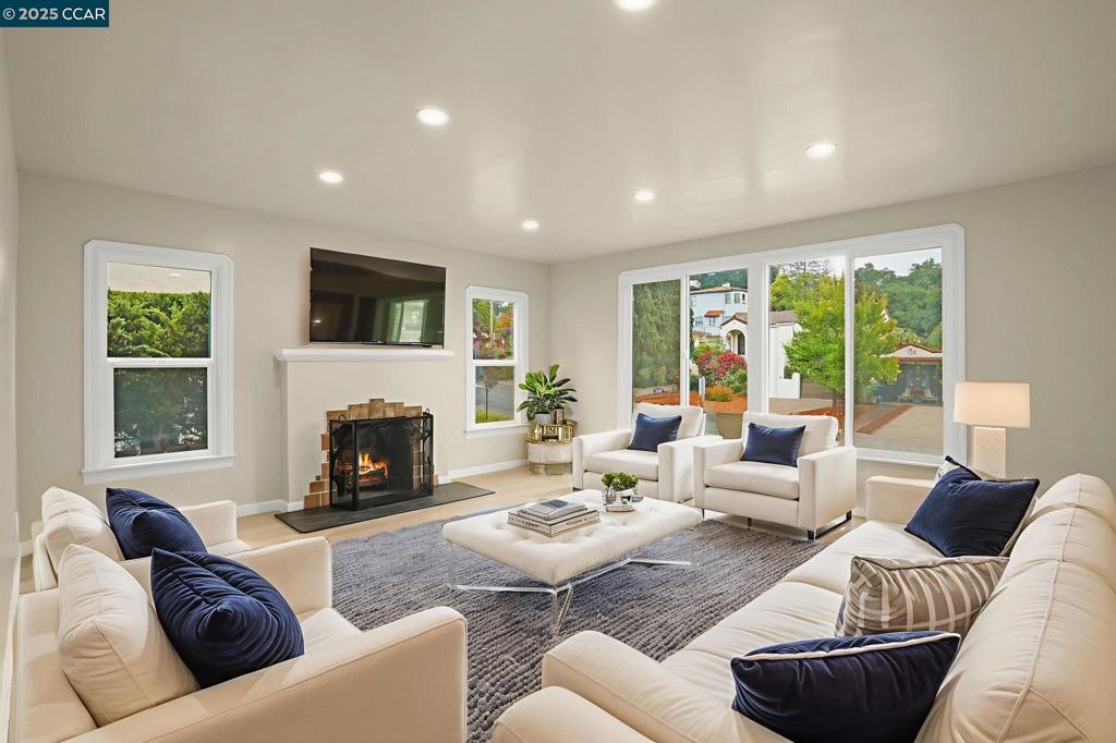 VISTA DE VALLEJO - Residential