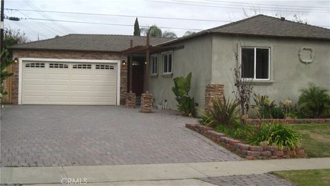 Photo of 3747 E Roberta Avenue, Orange, CA 92869 (MLS # PW26097794)
