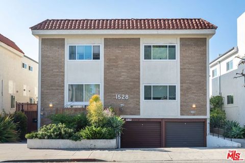 Photo of 1528 Berkeley Street #2, Santa Monica, CA 90404 (MLS # 25625239)