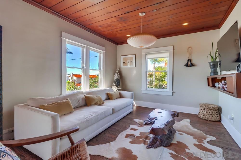3693 Villa Ter