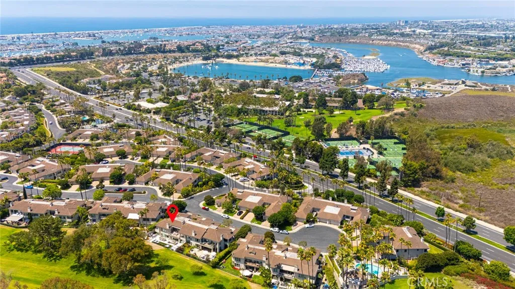 Newport Beach, California 92660, United States, 2 Bedrooms Bedrooms, ,3 BathroomsBathrooms,Residential,Active,257534