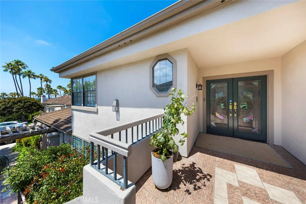 Newport Beach, California 92660, United States, 2 Bedrooms Bedrooms, ,3 BathroomsBathrooms,Residential,Active,257534