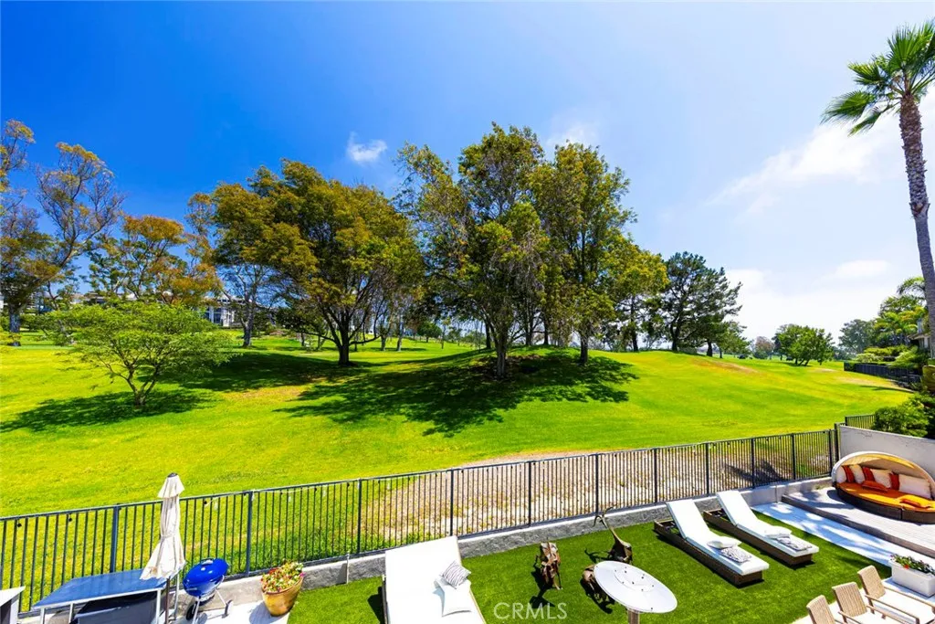 Newport Beach, California 92660, United States, 2 Bedrooms Bedrooms, ,3 BathroomsBathrooms,Residential,Active,257534