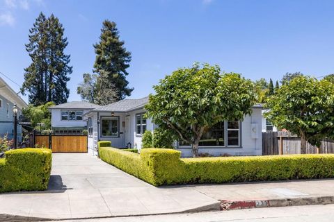 Photo of 223 Rigg Street, Santa Cruz, CA 95060 (MLS # ML82036709)